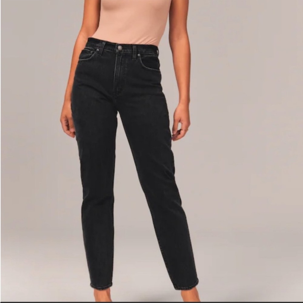 A&F 80’s Mom Jean - Picture 2 of 11